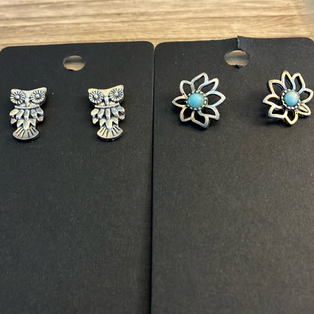 2 pair post Earrings